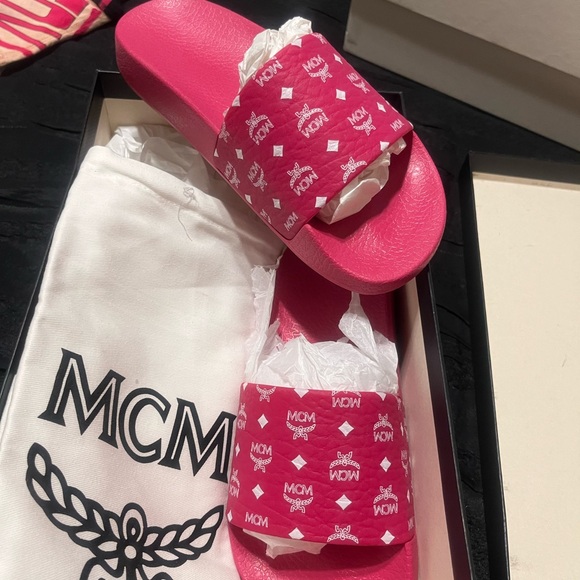 MCM Pink Slide Sandals - Picture 3 of 5